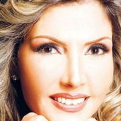 مسافات - نادية مصطفى