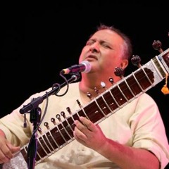 Tumhare Sheher ka Mausam & Chhap tilak- Ustad Shujat Ali Khan (Live at BCMF 2015)