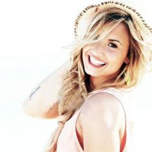 Demi Lovato - Give Your Heart A Break (An Intimate Performance Live)