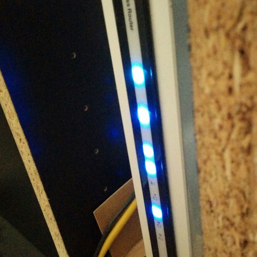 DLink DIR - 655 Wireless Router Starting Up