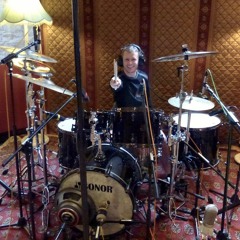 04 DRUMTRACK Stompbox