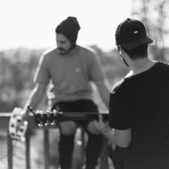 Alone - Live Unplugged