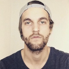 Refu - G - Skallebank (2013). [Prod. by Dezice]