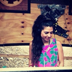 Danni B at Earth Festival NYE 2016, Australia