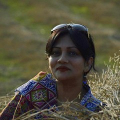 ইশারায় শিশ দিয়ে আমাকে ডেকো না ... লাজে মরি মরি মরি গো.........।।