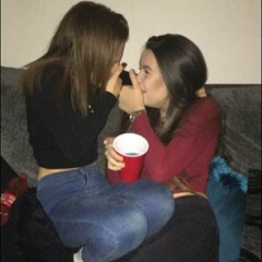 x I Hate that i love you x