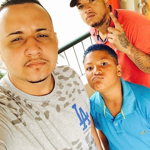 MC P7 e MC Queijinho - 50 Tons de Putaria (DJ Gege)