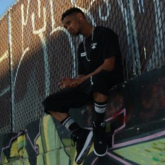 Mike White - Minutes (Prod. By YungPlewtoWeezz)