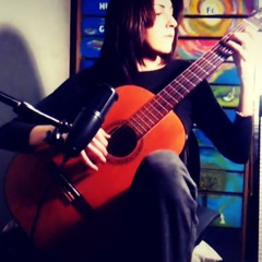 "Lágrima" Guitar Solo Francisco Tárrega performed by Vanessa Vera.