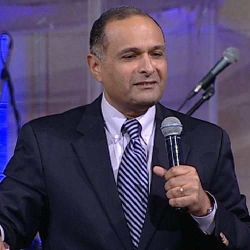 لن أطلقك إن لم تباركني وإن كانت البركة تستلزم الاخلاء انزع ما أنا مسنود عليه