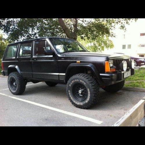 Jeep Cherokee '94 sound effects library