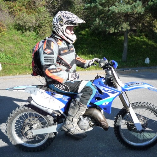 Stream Yamaha 24MX 125CC Dirtbike sound effects library by A Sound Effect |  Listen online for free on SoundCloud