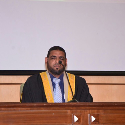 سورة الكهف كاملة ترتيل د.علي النجار: قال رسول الله - صلي الله عليه وسلم - :(من قرأ سورة الكهف في يوم الجمعة أضاء له النور ما بين الجمعتين) رواه البيهقي، وحسنه الألباني في مشكاة المصابيح