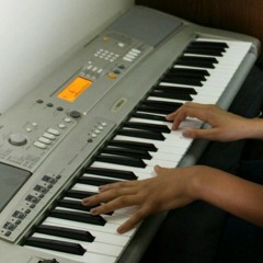 Amr diab 5alek m3aya piano ❤katy❤