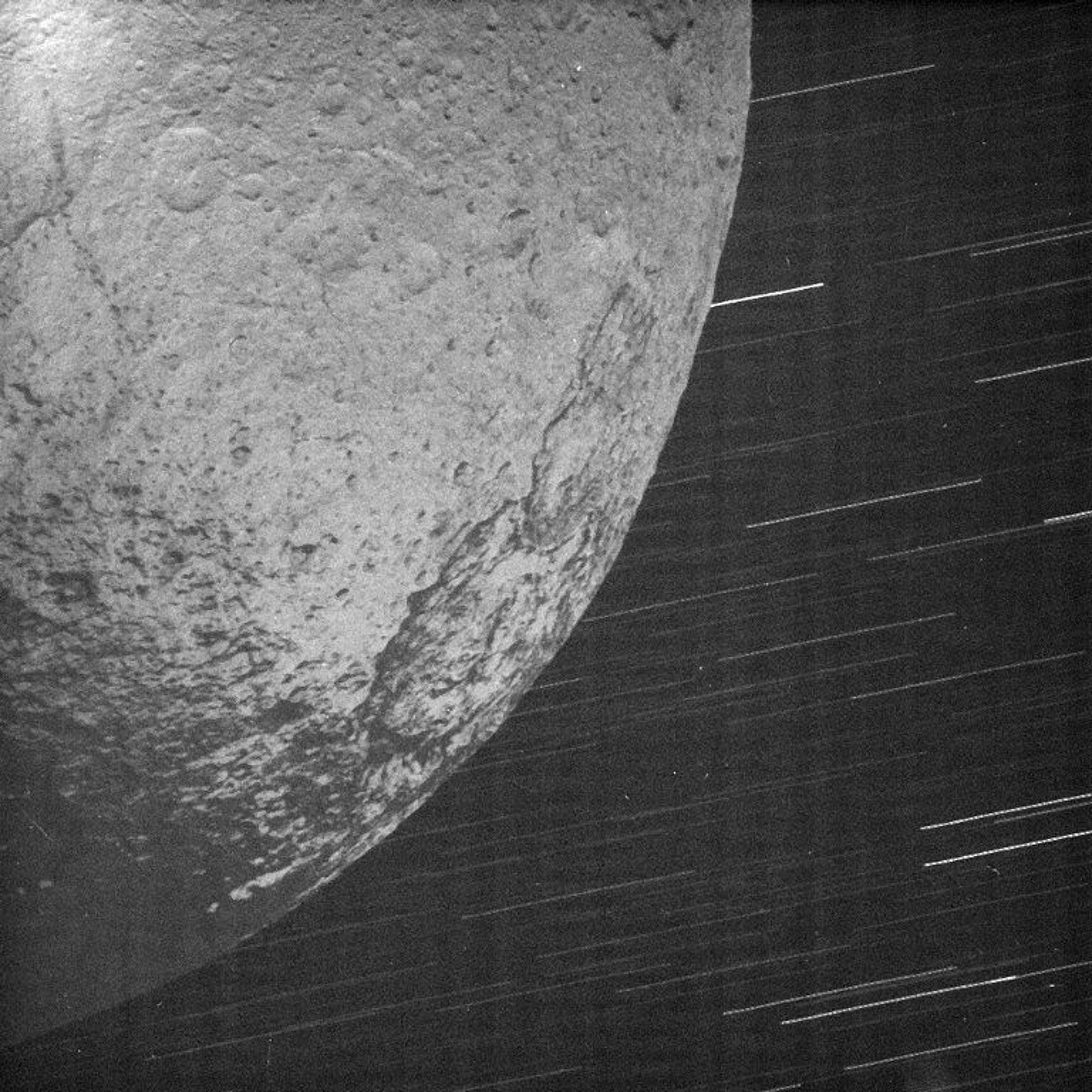 AuX - Iapetus (Original Mix) episode artwork