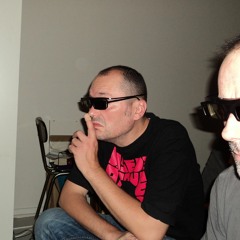 Avec Un Léger Dépassement de la tête