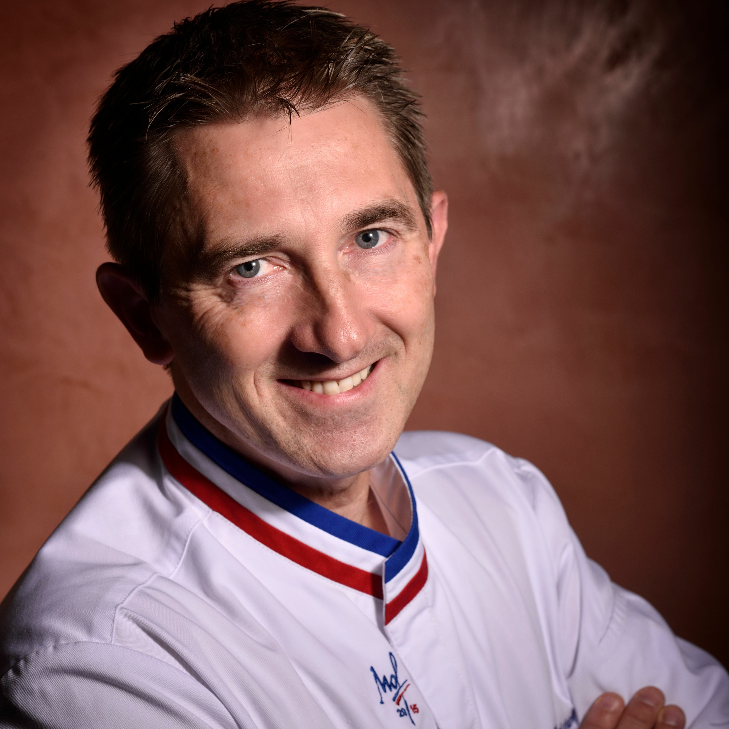 Interview De Jean - Christophe Vitte - Chef Pâtissier Du Restaurant Le Clair De La Plume episode artwork