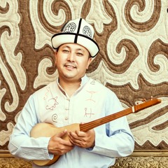Комузчу кыз