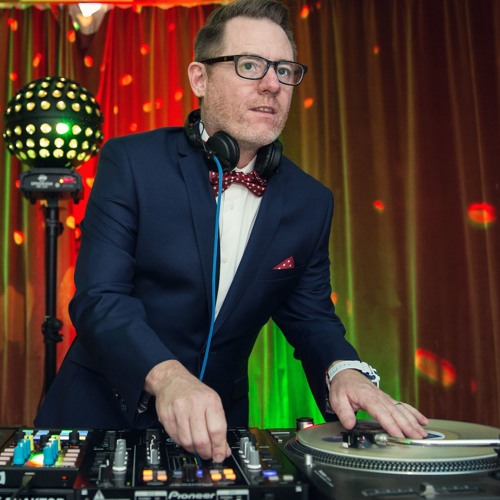 Stream All Decked Out! Throw The Funk In The Blender (10 Minute Party