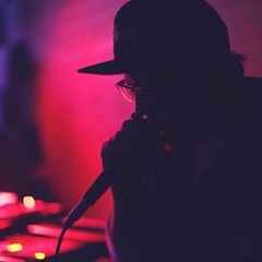 Thomas Bloom & Buteo - Out Law