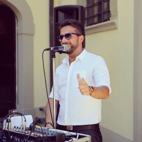 Stream Mi sei scoppiato dentro al cuore COVER MINA (LIve/On air