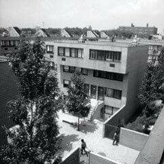 Prada Porter - 5 Nights In Browns Ville