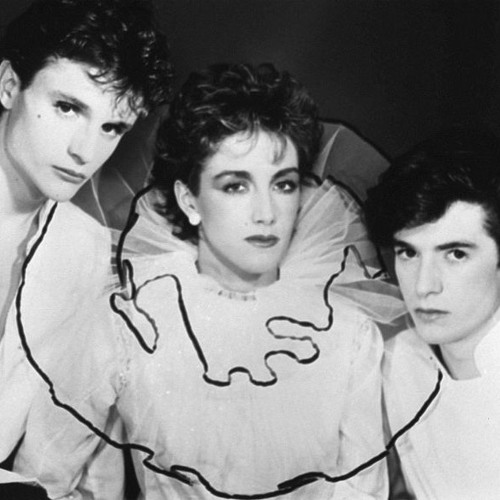 Aire - Me Cuesta Tanto (Tributo a Mecano)