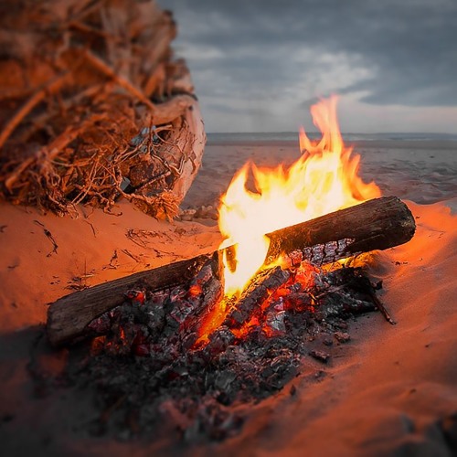 Campfire Sounds on the Beach, Ocean waves, Nature Sounds for sleep, study #N012