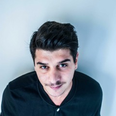 smiling faces #002 by jose amba