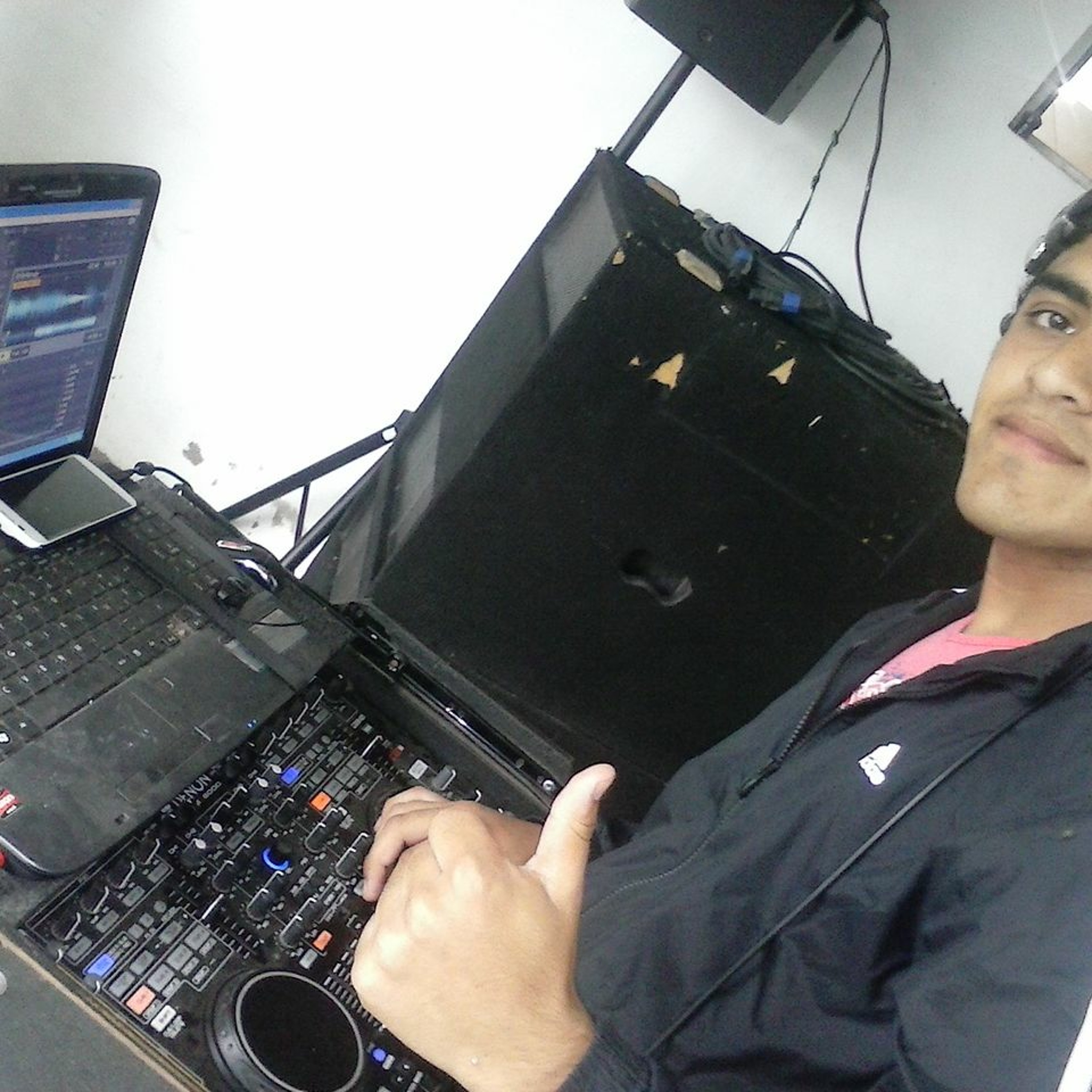 dj_cris_8