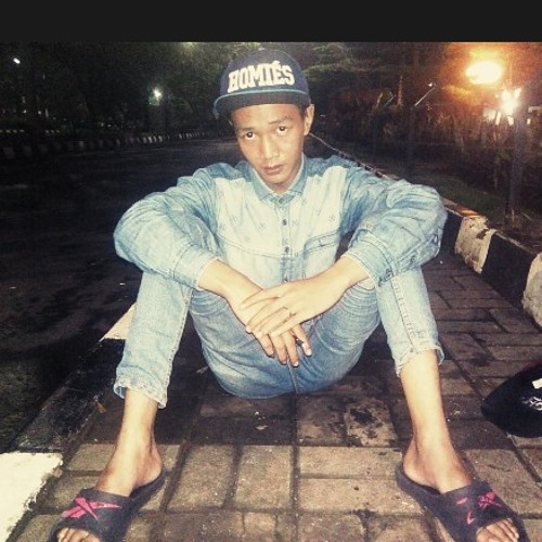 Ada Band Kau Auraku Cover Mp3 By Rian Rahmansyah On Soundcloud Hear The World S Sounds