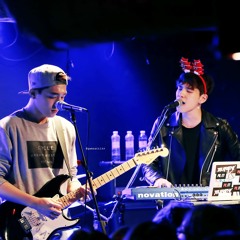 Sungjin & Wonpil of DAY6 - HIGH AND DRY (by Radiohead)