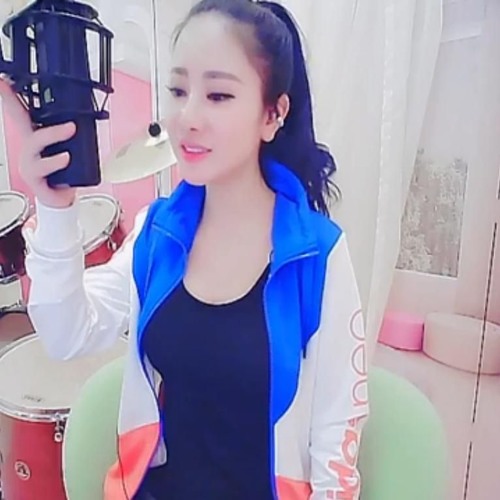 凤凰展翅 - 小虾米 (Phụng Hoàng Sải Cánh - Tiểu Hà Mễ)