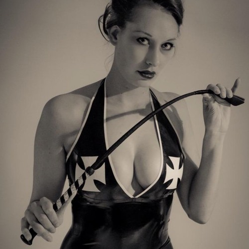 Sparki Dee - Vice Den