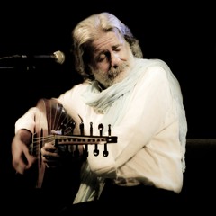(احن إلى خبز امي - مارسيل خليفة (على العود - Marcel Khalife - Ahen ila khubz omi (Solo)
