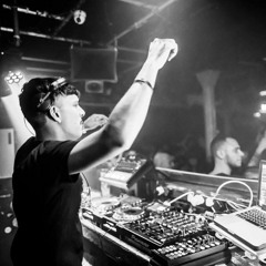 Uakoz @ EGG London