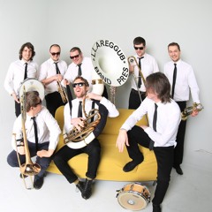 Foxtrot Oscar (feat. Gwyllt)