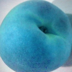 BLuE pEacHeS
