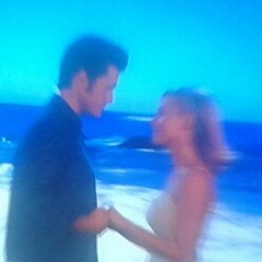 Grease Live -  Summer Nights ( Aaron Tveit & Julianne Hough )