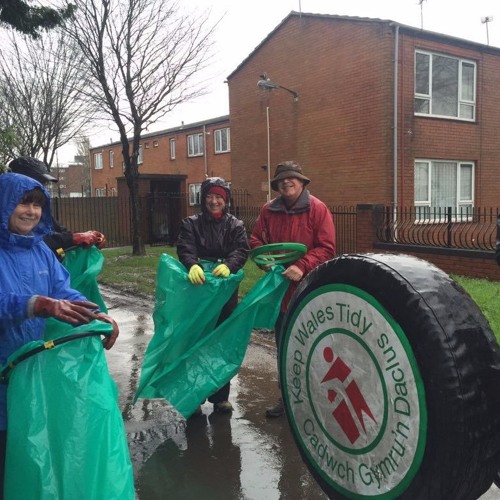 picking litter in Grangetown