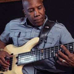 Bass Guitar - Mic Shootout with Nathan East
