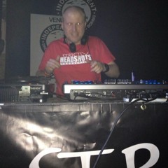 Strictly Headshots Lee Willow (Warm Up)