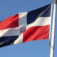 La patria es raíz y sentido de la vida, luz del alba, bandera tricolor