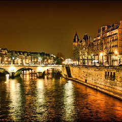 A Walk In Paris (French/Romantic/Expressive)