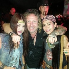 Stuart  frontman with Ron Thal