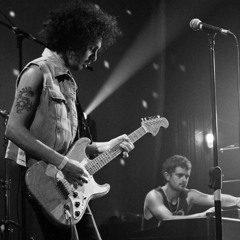 Cerro Abajo (Aguila & Raw C)