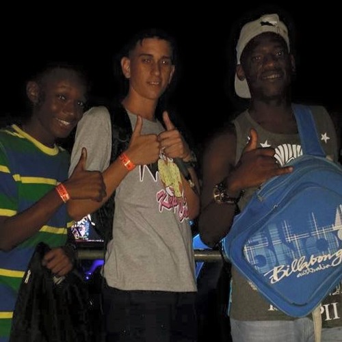 - - # # MTG - PARA NO MEIO DA DIVISA (( DJ JR DE SG E DJ LH DE NITERÓI )) BEATZIN