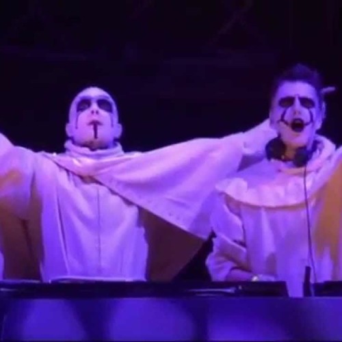X-Qlusive Showtek Megamix 2008