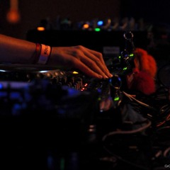 LOUNGE HOUSE 23