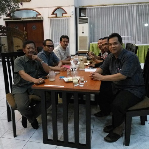 Apakah Ada Bedanya Ebiet G Ade